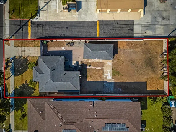 1822 Pomona Ave, Costa Mesa, CA 92627