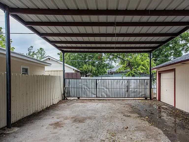 1115 S Waverly Dr — Photo 8