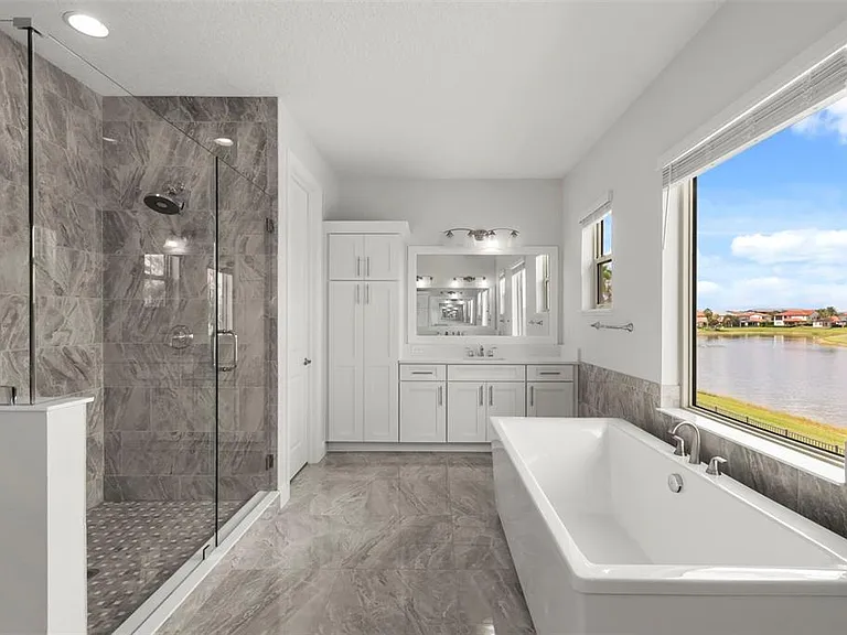 10511 Royal Cypress Way — Photo 38