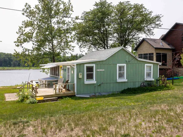 783 W Heller Dr, East Dubuque, IL 61025