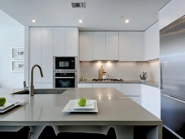 501 West Ave #703 — Photo 8