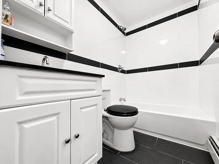 821 Greene Ave #4 — Photo 8