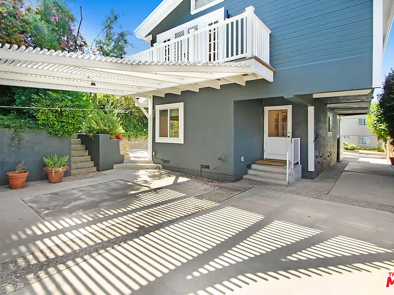 2401 Olive Ave — Photo 44