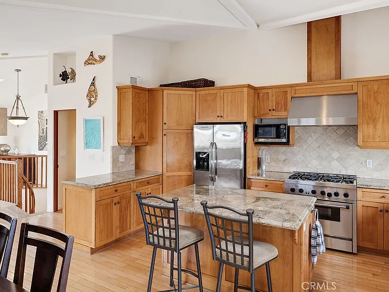 817 Monterey Blvd — Photo 9