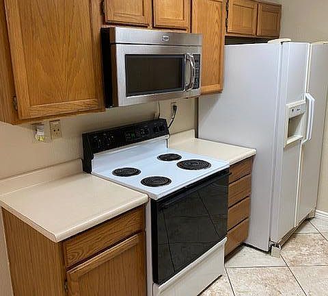 5th image of 2910 W Marconi Ave Unit 104
