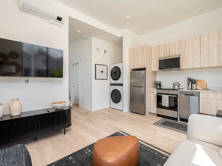 One Twenty Up | Furnished Urban 1 Bedroom