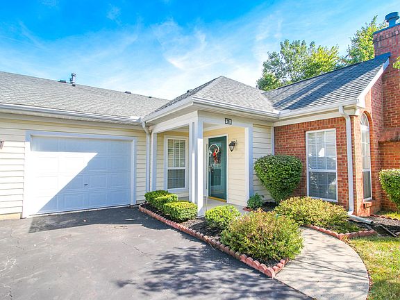 2nd image of 36 Orchard Oak Dr