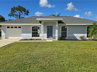 5201 Diamond Dr, Sebring, FL 33875