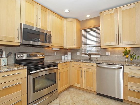 5th image of 1836 Fulham Dr