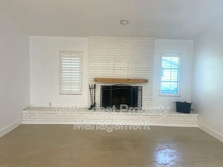5677 Beneva Woods Cir — Photo 24