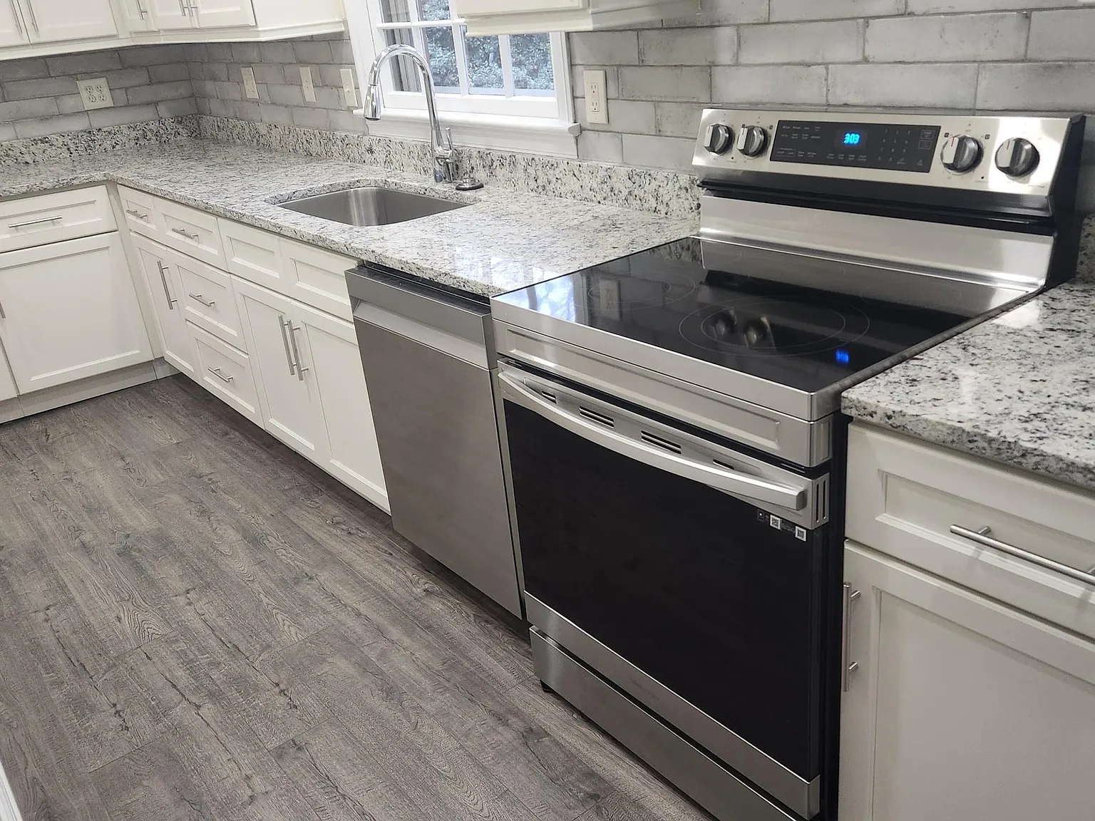 3 bed, 1800 sqft, $2,975 — Photo 4