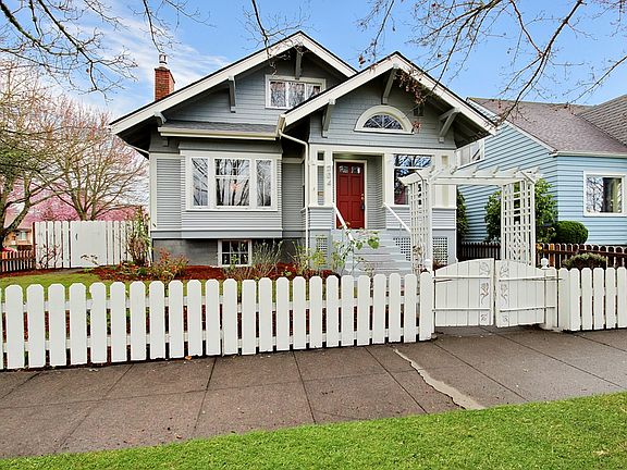 2nd image of 304 7th Ave NW