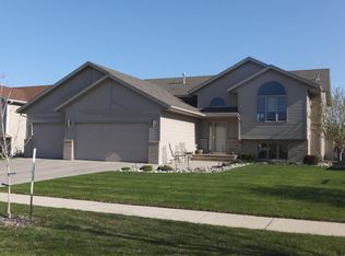 3427 43rd Ave S, Fargo, ND 58104