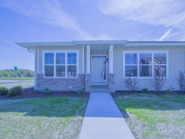 613 Hunter Oaks BOULEVARD, Watertown, WI 53094