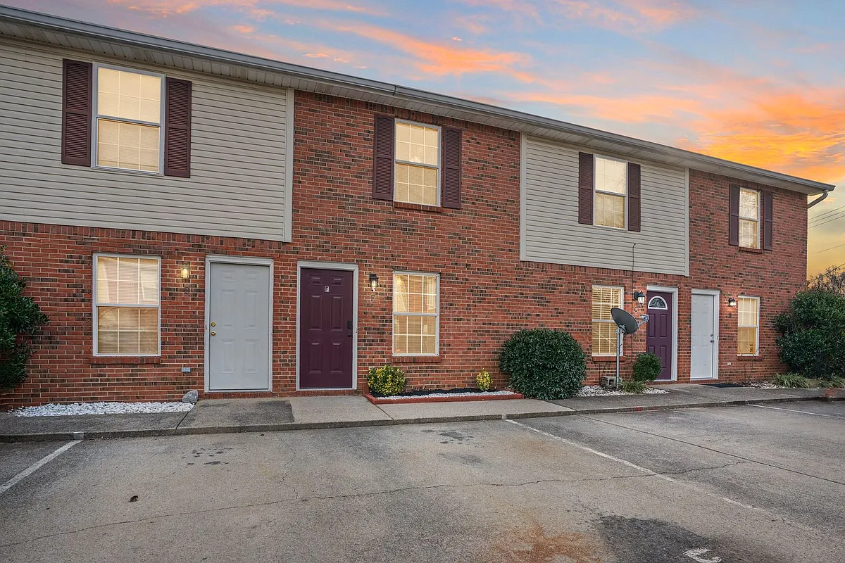 Building Photo - 284 Raleigh Dr #F