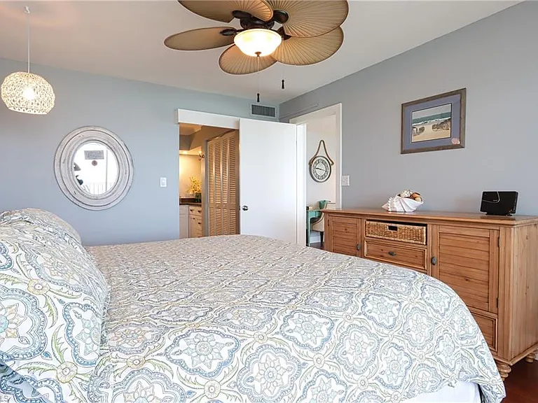 26000 Hickory Blvd #701 — Photo 10