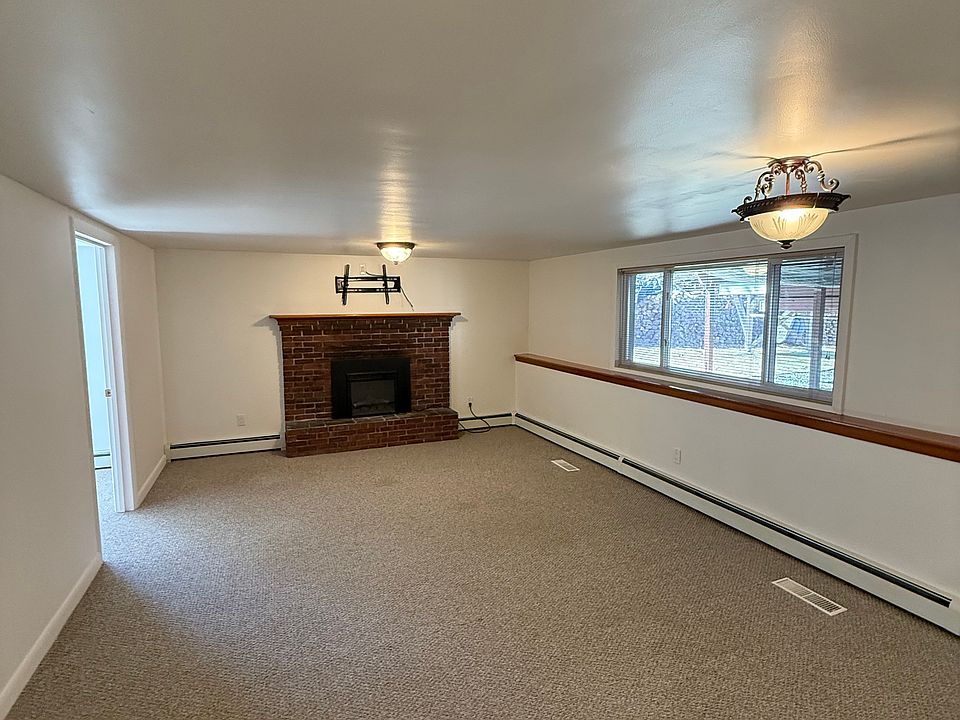 1st image of 2 Crestwood Rd #2