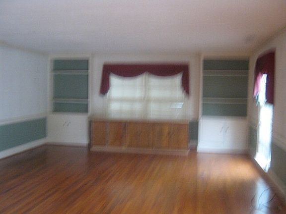 2nd image of 303 E Ave N