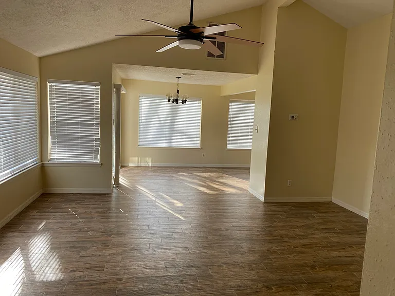 2606 S Belgravia Dr — Photo 7