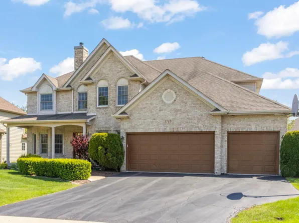 3748 Sunburst Ln, Naperville, IL 60564