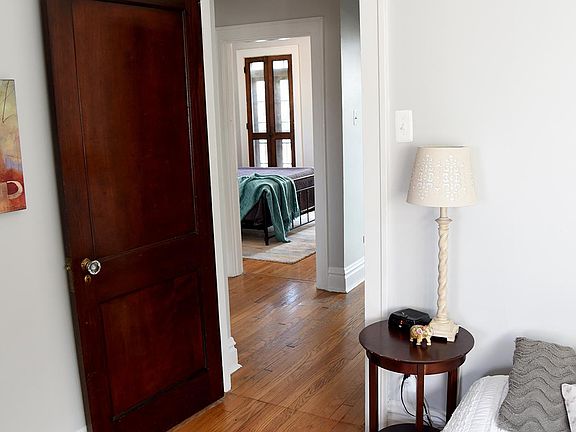 2nd image of 4982 Tholozan Ave #B
