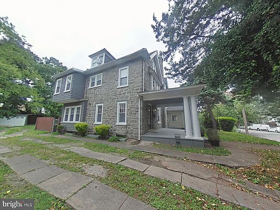 2nd image of 6136 W Columbia Ave
