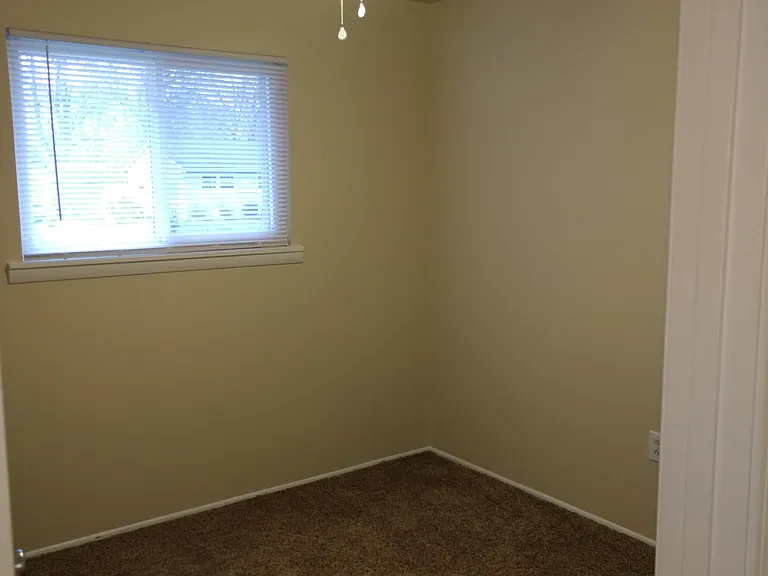 1218 Birchwood Dr #1218 — Photo 6