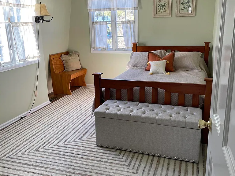 506 Monmouth Ave — Photo 22