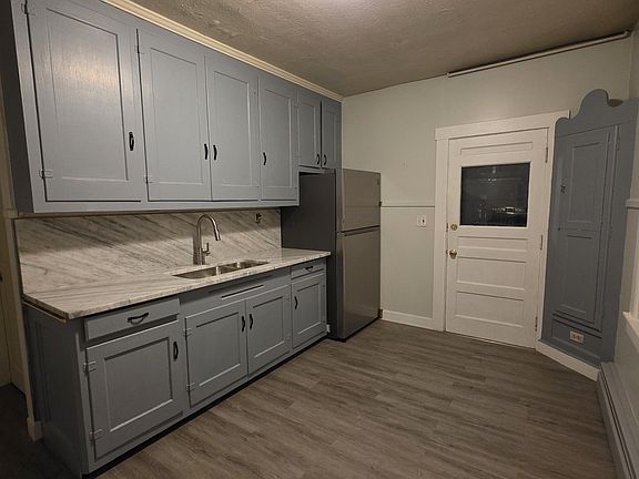 4th image of 108 Green St #2