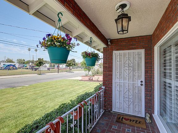 4th image of 5616 Cloverly Ave