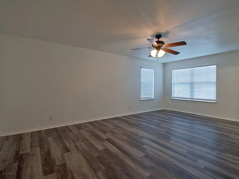 711 Abundance Ln — Photo 14