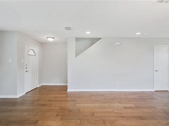 5th image of 5208 Lava Rock Dr