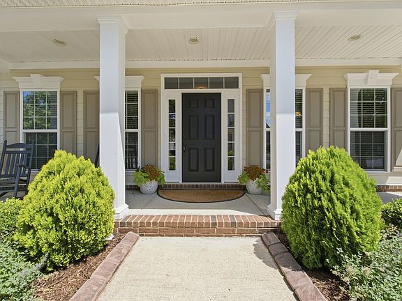 5th image of 1017 Linden Isle Dr