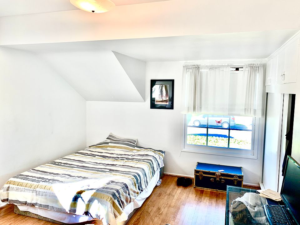1st image of 14271 Eastridge Dr #C