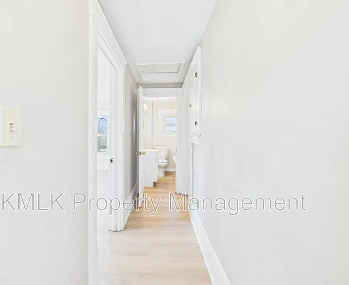 773 Montana Ave — Photo 20