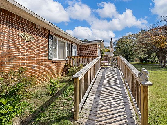 2nd image of 161 Dogwood Ave
