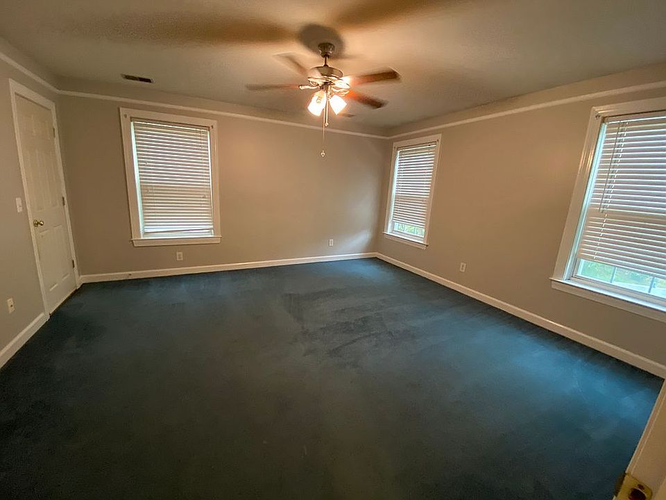 1st image of 724 Moss Creek Dr