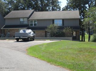 415 Highpoint Dr, Diamondhead, MS 39525