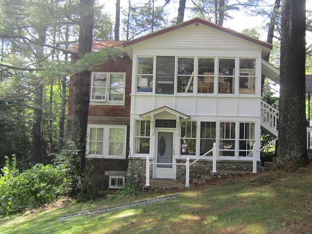 Side View of Entrance