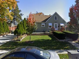 517 Clark St, Elgin, IL 60123