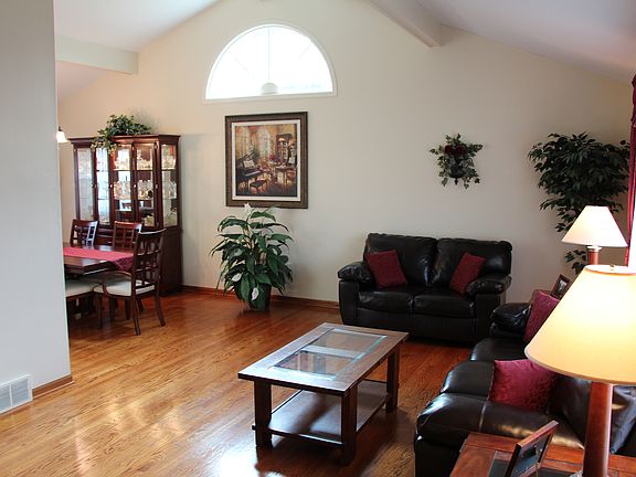 3rd image of 1917 E Mulberry Ln