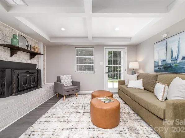 221 Belton Ave, Belmont, NC 28120