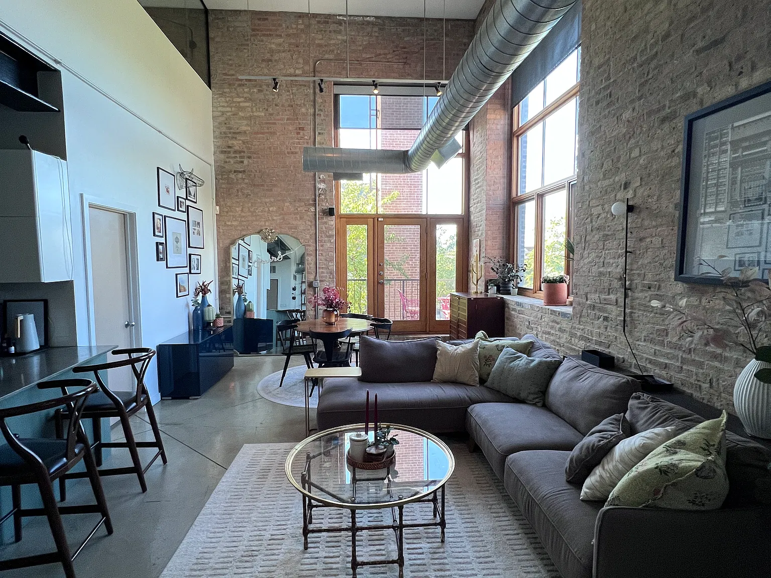 2 bed, 1200 sqft, $4,750 — Photo 1
