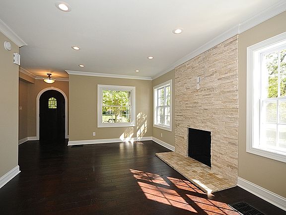 2nd image of 133 Buckingham Dr