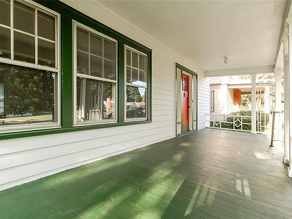 4th image of 2706 E Genesee St
