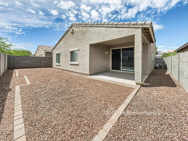 21167 W Cypress St — Photo 18