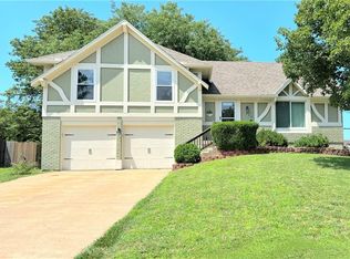 1520 E 151st Ter, Olathe, KS 66062