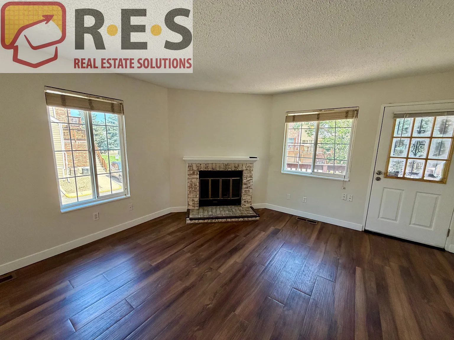 2 bed, 2.5 bath, 1034 sqft, $1,895 — Photo 4