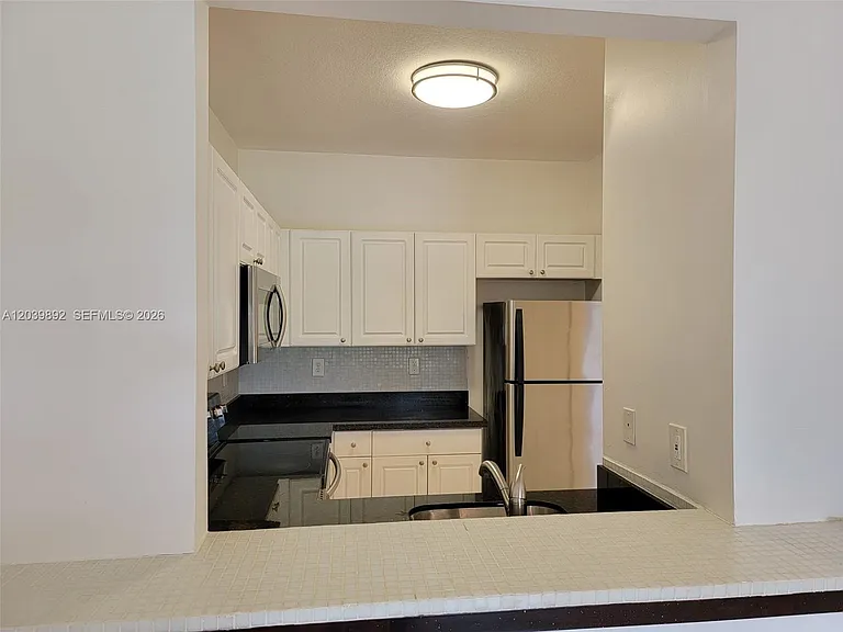 1300 NE 109th St #405 — Photo 26