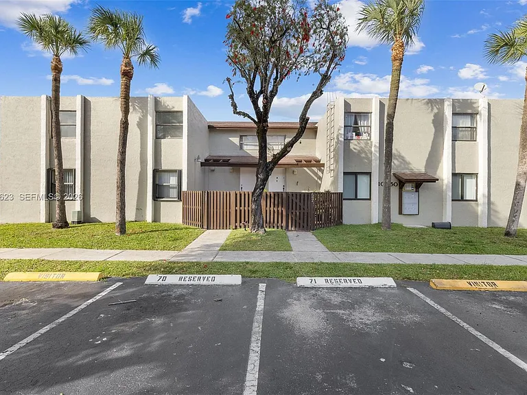 10050 NW 9th Street Cir #203 — Photo 33